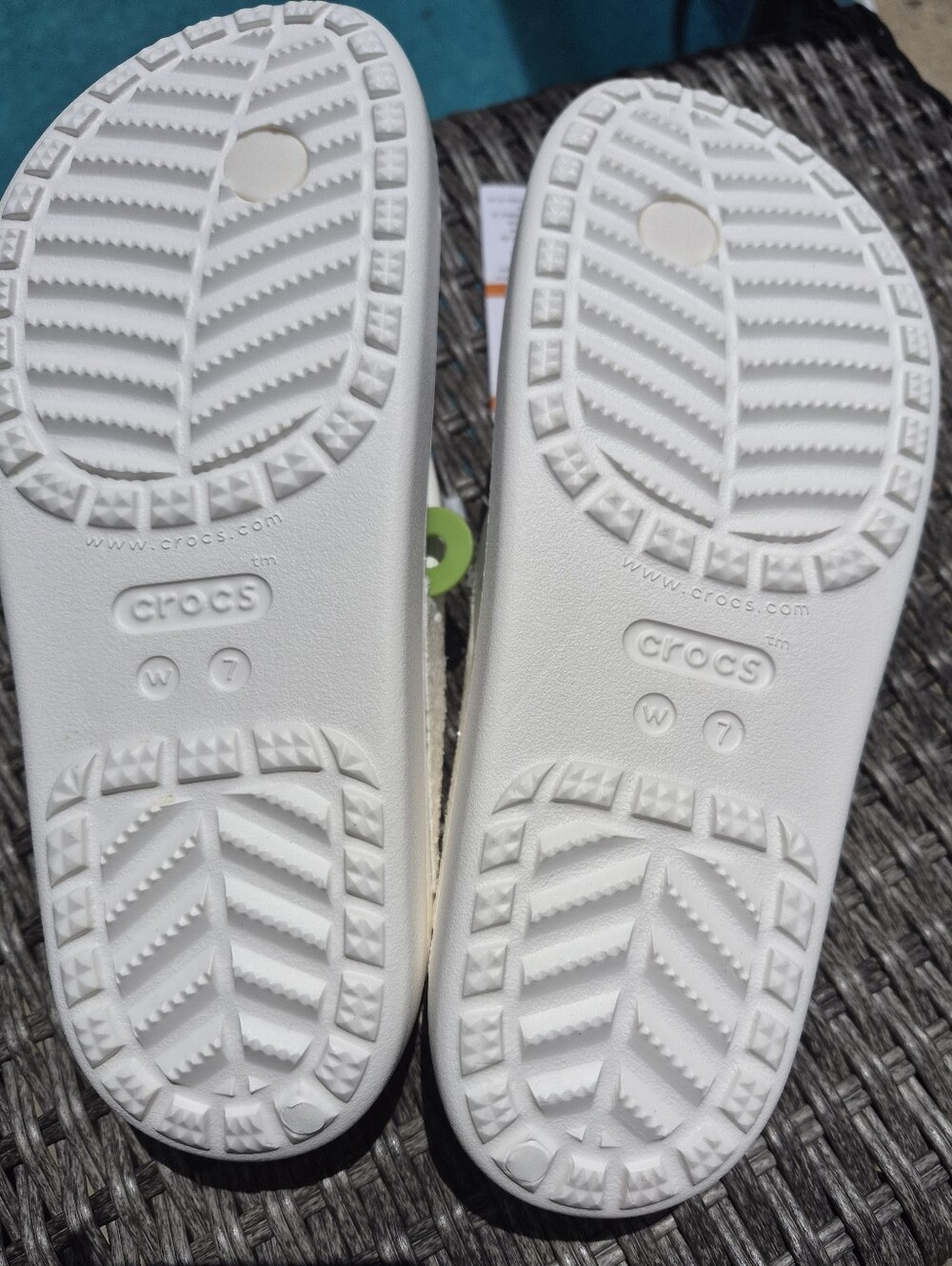 NWT's Crocs Women's Sloane Glitter Flip Flops in white, Women's Size 7 - Picture 3 of 6